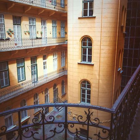 Apartamento Jozsef Krt 3Br - Near Corvin Budapest Exterior foto