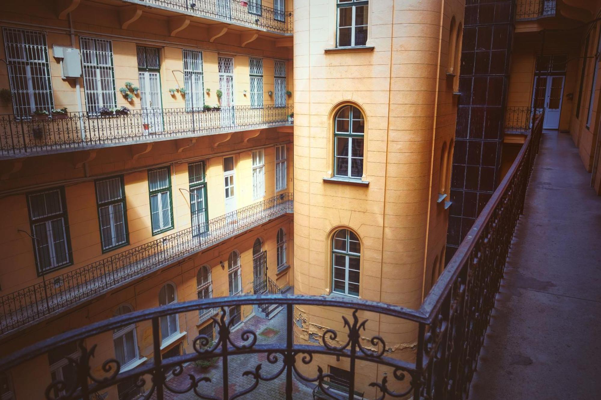 Apartamento Jozsef Krt 3Br - Near Corvin Budapest Exterior foto