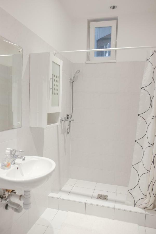 Apartamento Jozsef Krt 3Br - Near Corvin Budapest Exterior foto